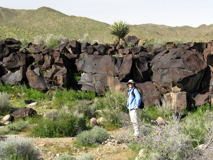 This second site had some newer petroglyphs in conjunction with some that had experienced revarnishing.