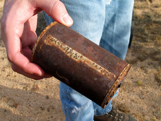 This side soldered can seam indicates that this camp had seen some use prior to 1900.