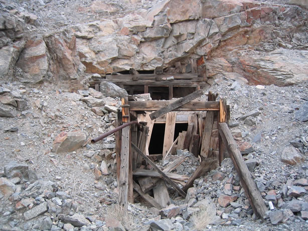 Shortly after we started hiking we came across this mine with an upper and lower tunnel.  Many of the claims in the area are for gold and uranium.