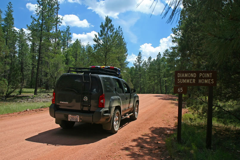Near Kohl's Ranch, we've turned off on a forest road that will take us to the well known rockhounding spot at Diamond Point.