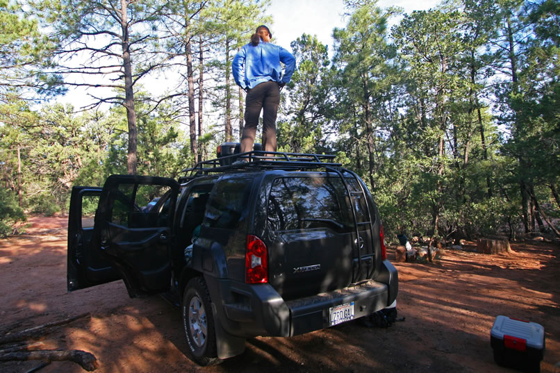 Since we have Niki's sister, Joyce, with us for the day, the Gobi roof rack earns its keep by enabling us to secure a lot of gear topside.