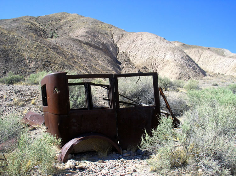 One of the older vehicles that we encountered along the side of the trail.