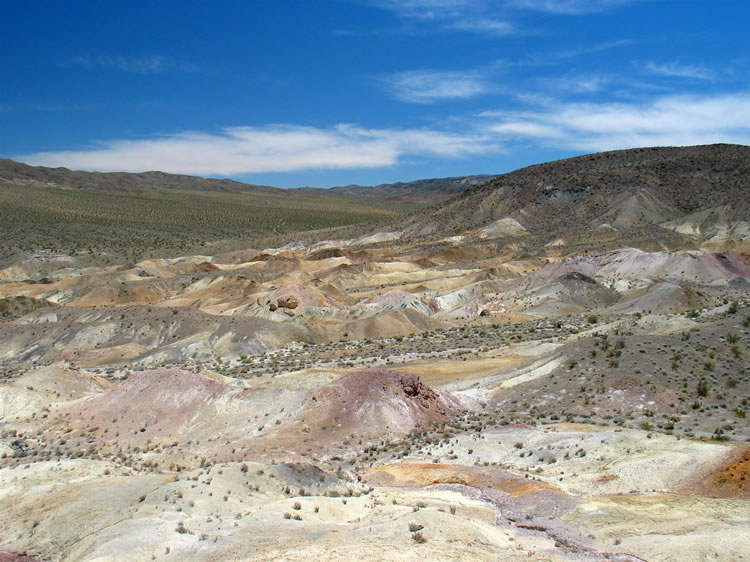 Niki picks a good hill and returns with some great scenic shots of the Crystal Hills area.