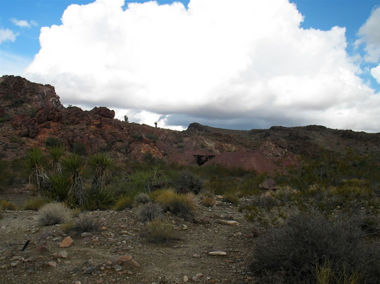 From the dike we head over to what looks like an old quarry.
