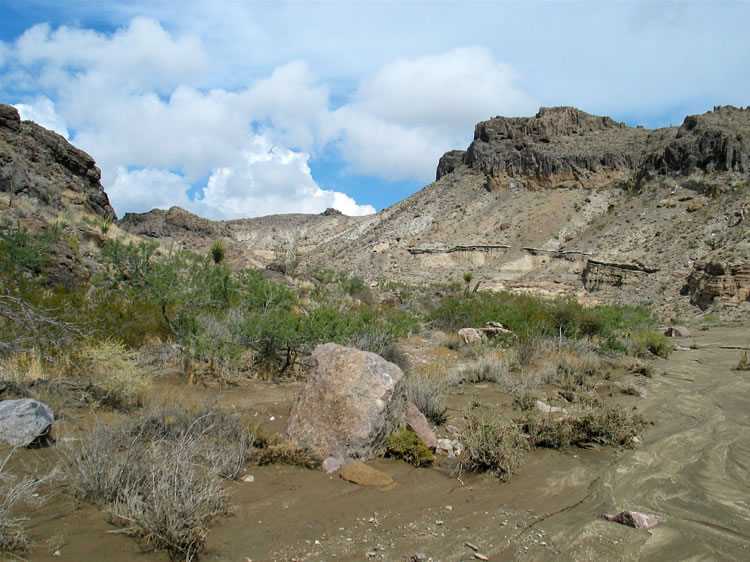 Here are a couple of other views of the canyon.