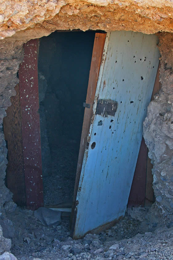 A closer look at the tunnel entrance.  The tunnel itself appears a bit too crumbly to enter safely.