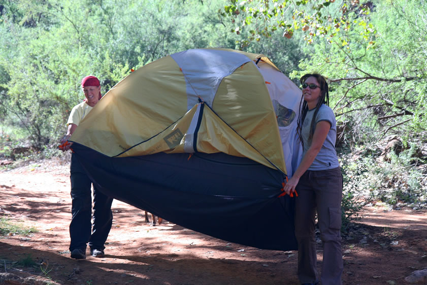 Next comes the Dzrtgrls mansion.  This proves to be tougher due to the fact that Niki decides that we can move it with the sleeping bags, pads, etc., still inside!