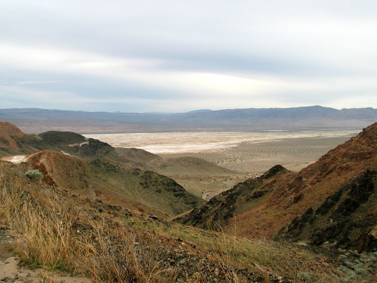 Further along the trail we get a bird's eye view of the Amargosa River basin.