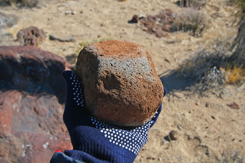 Nearby we even find what appears to be the handstone that was used here.