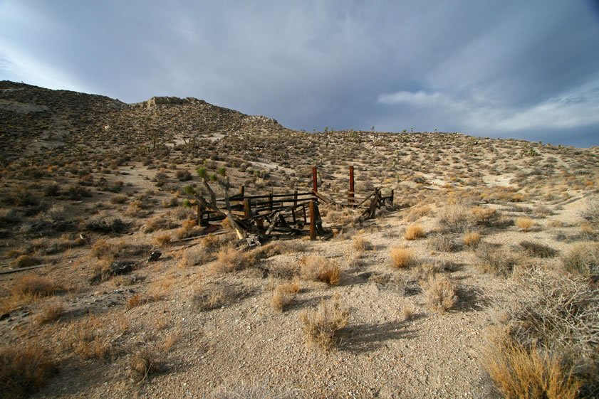 Now that everybody's had plenty of time to prowl around the campsite area, and Niki has finally rejoined us,  we decide to head up to check out the main adit and see if it's safe enough to explore.  On the way up we pass the old corral.