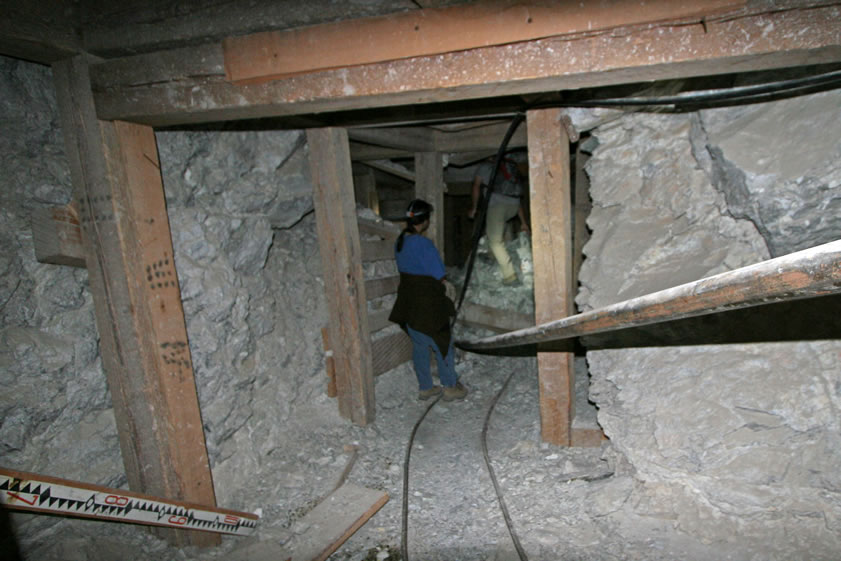 The verdict is that parts of the tunnel are safe enough to explore.  Alysia and Boxcar Dan are smart enough to take this pronouncement with a dose of disbelief and stay behind.  Jamie hates talc mines and decides to explore around outside.