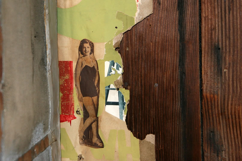Some of the "artwork" on the walls show that Riley knew what he liked!