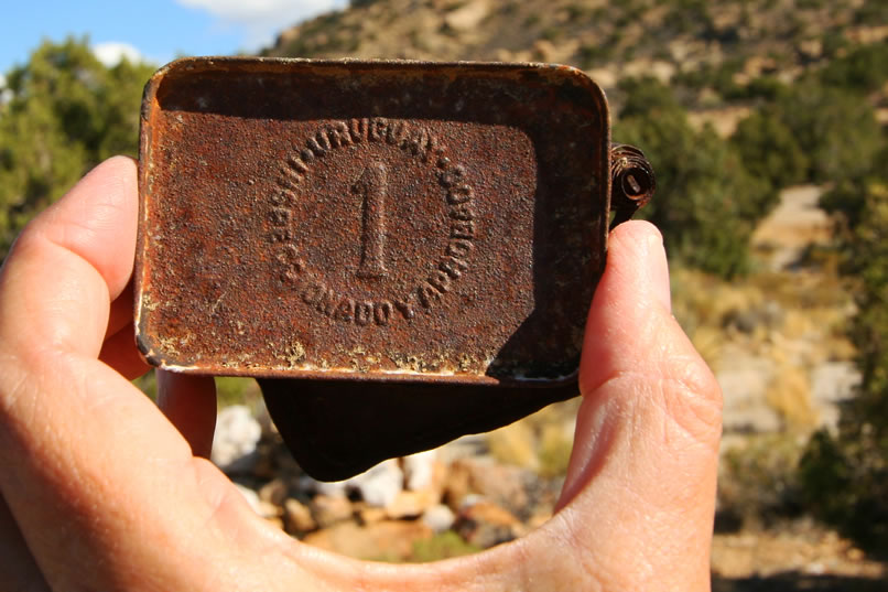 This is a view of the bottom of the tin.