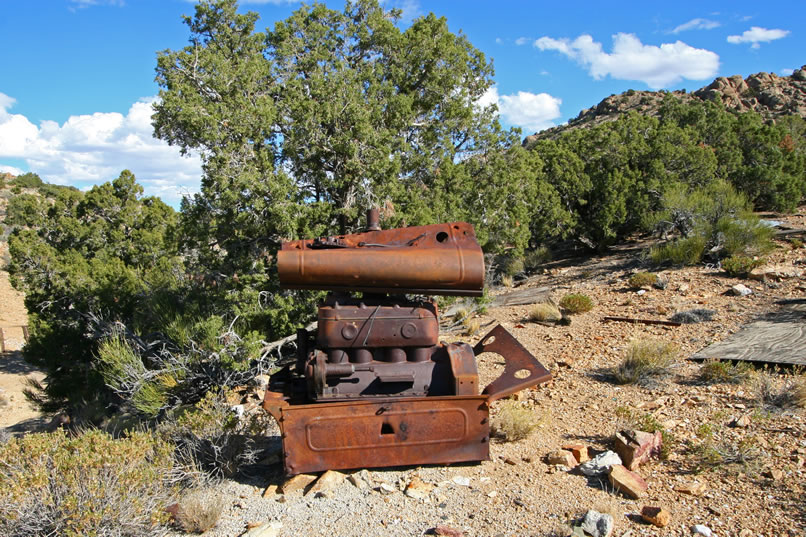 As we start out, we come upon this engine.  It's just sitting all by itself and we wonder if it was used over at the mine at one time.