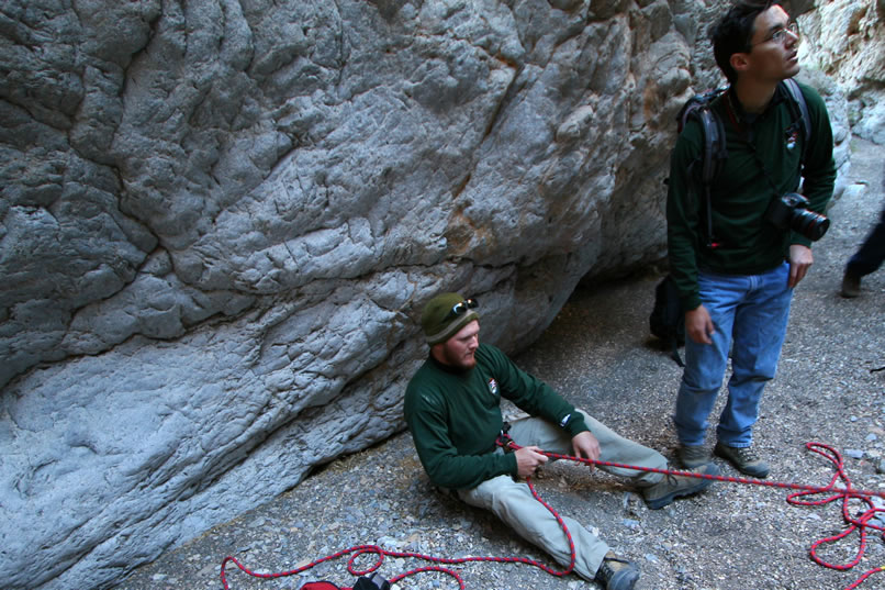 Dan keeps the line taut from below.
